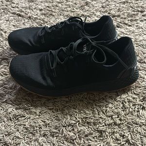 No bull mens runners size 11.5